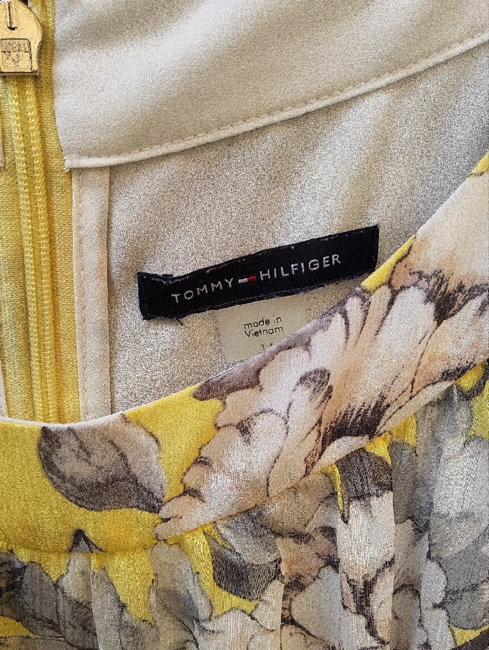 Tommy Hilfiger Yellow Floral Maxi Dress with Pink and Gray Blooms Size 16 - Picture 3 of 11
